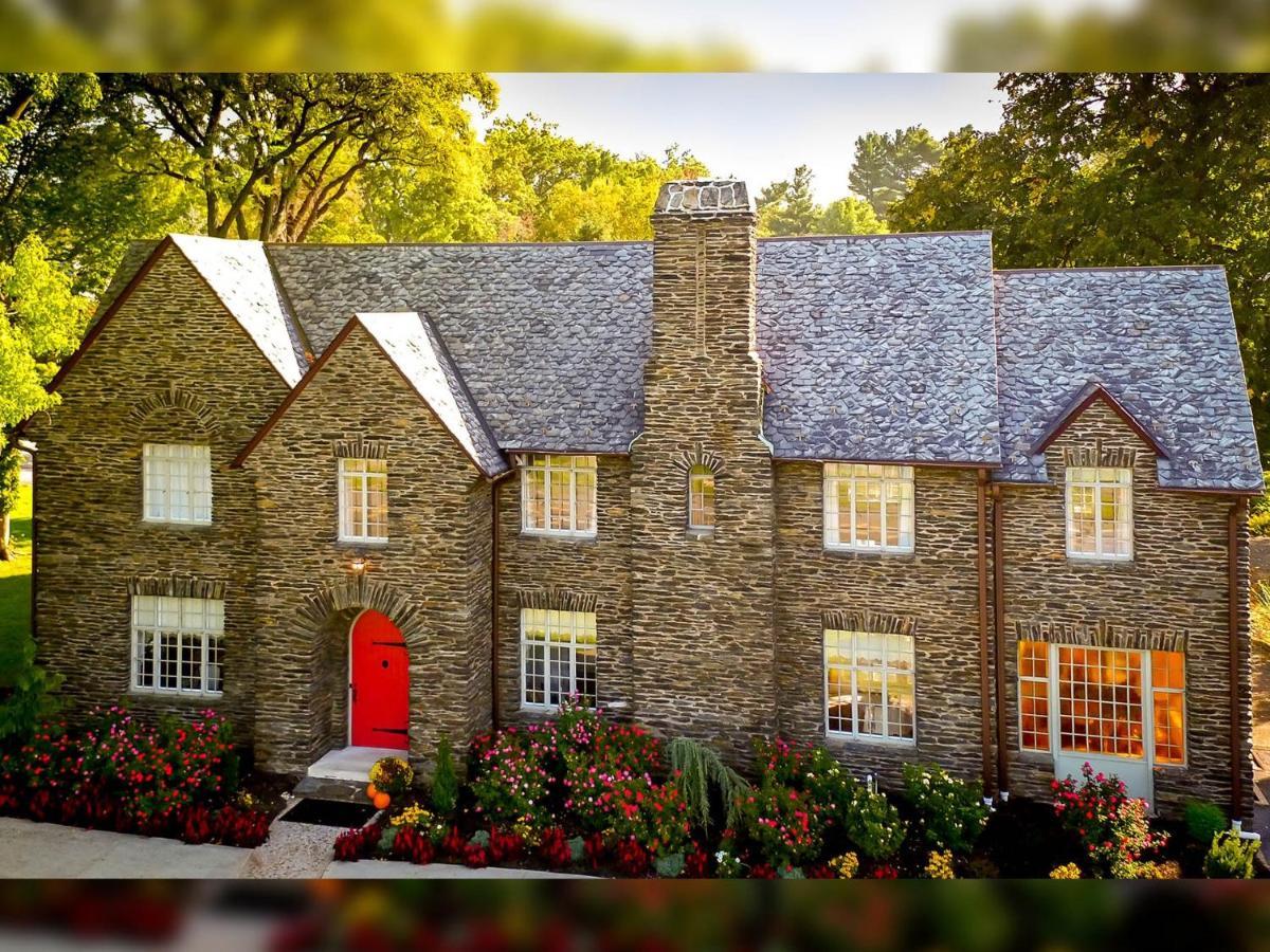 The Manor On Front Bed & Breakfast Harrisburg Exterior photo
