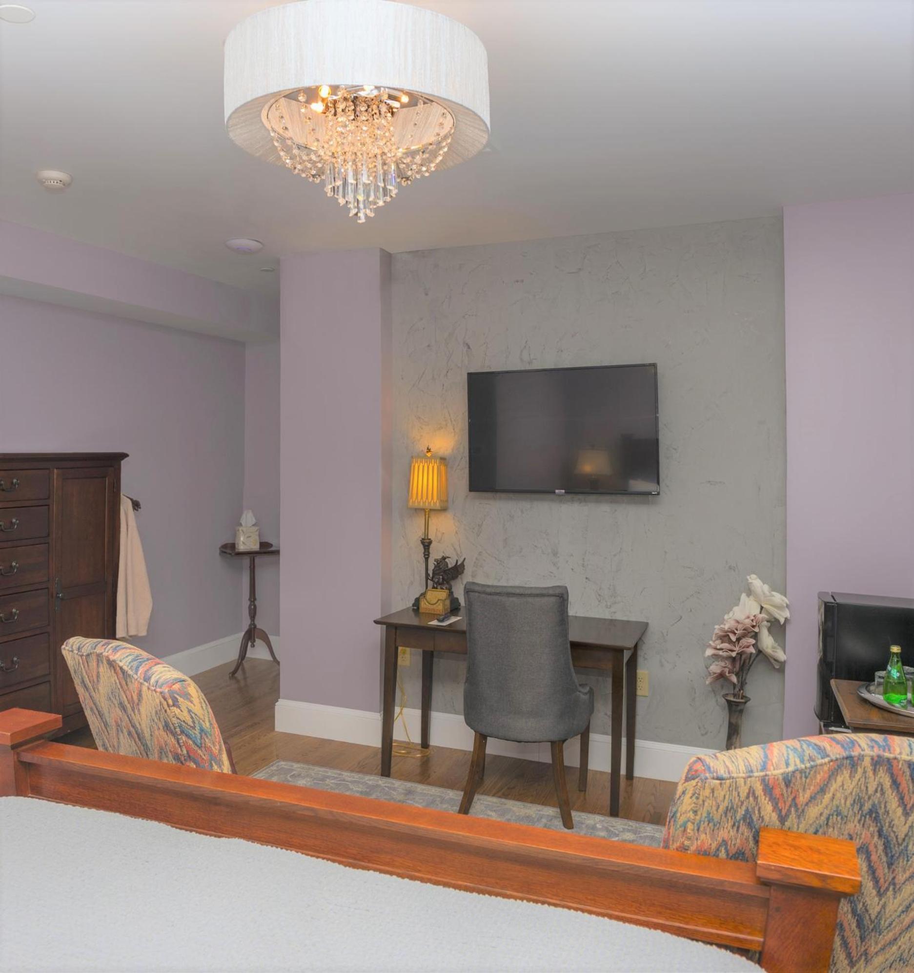 The Manor On Front Bed & Breakfast Harrisburg Room photo