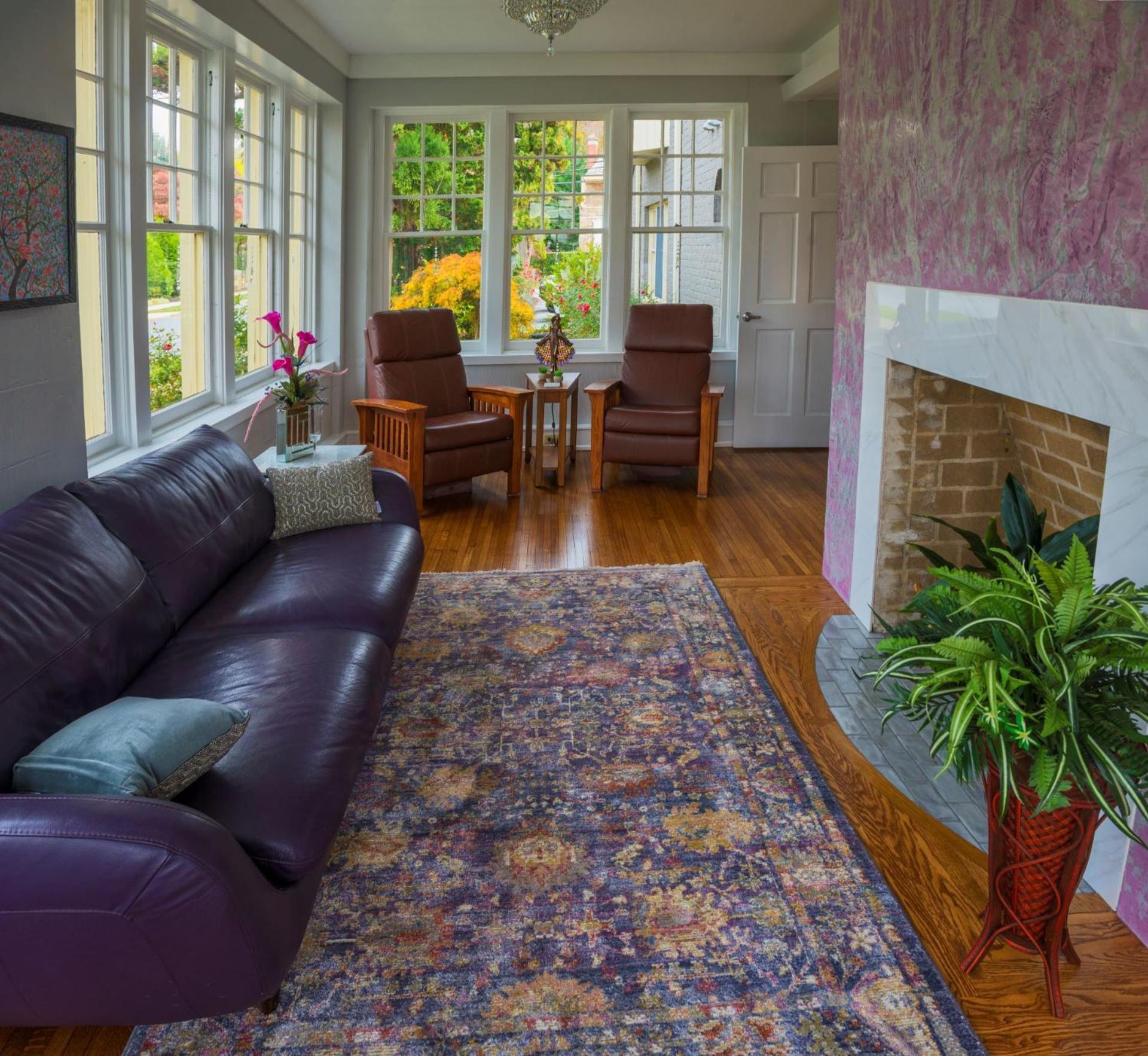 The Manor On Front Bed & Breakfast Harrisburg Room photo